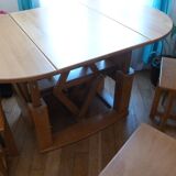 Table extensible avec ses 6 tabourets