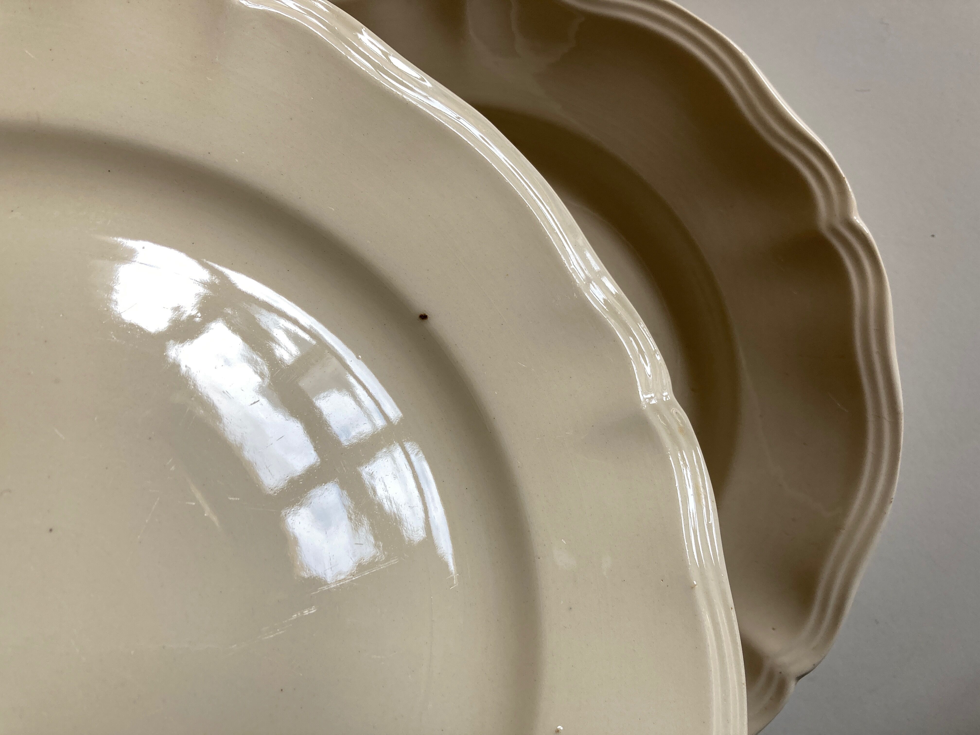 Set of 10 plates ivory of sarreguemines with godrons