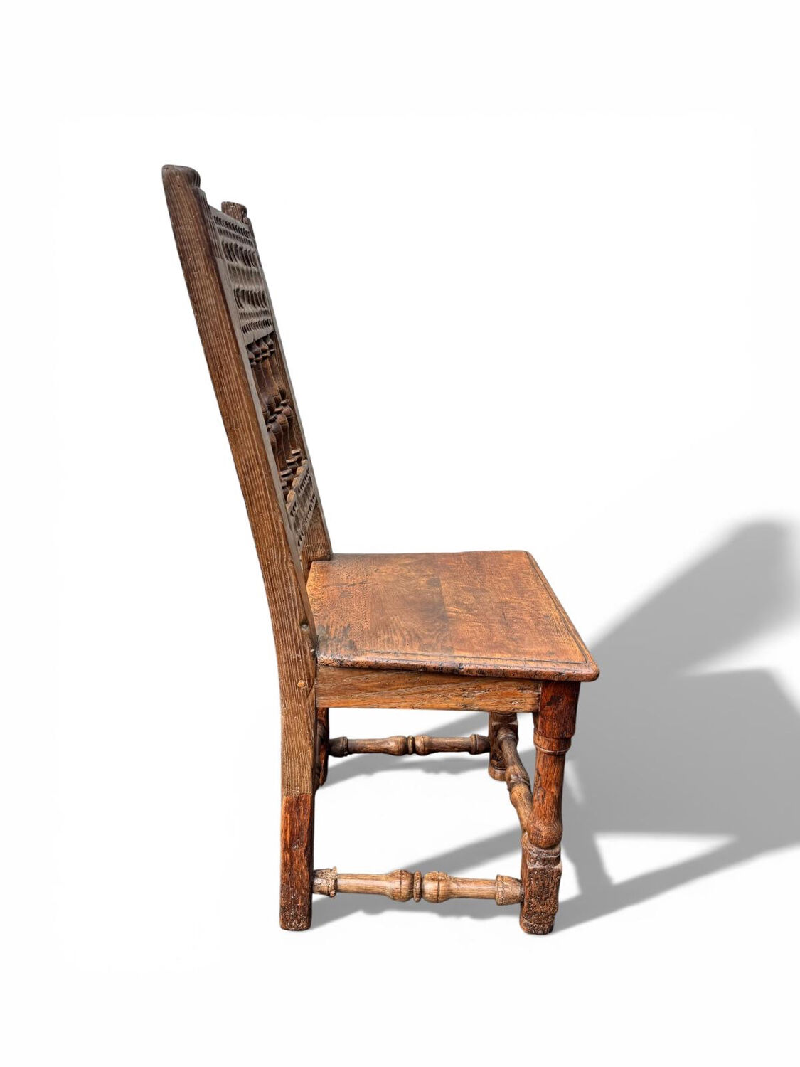 Rare high chair from the 16th/17th century in solid oak.