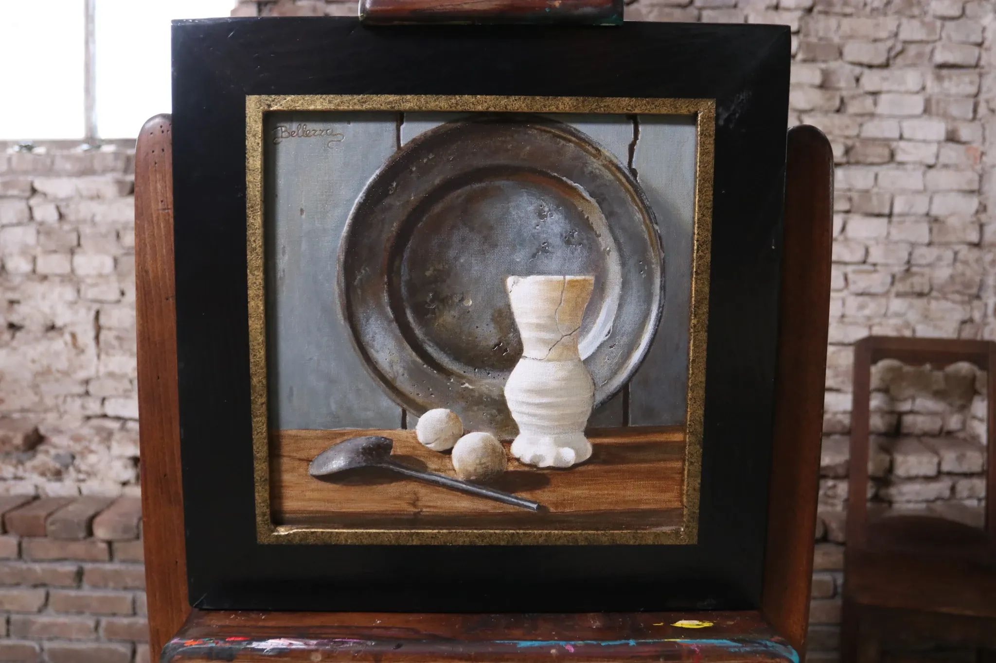 Still life with pewter dish, jug and stoppers – Marjolein van den Berg