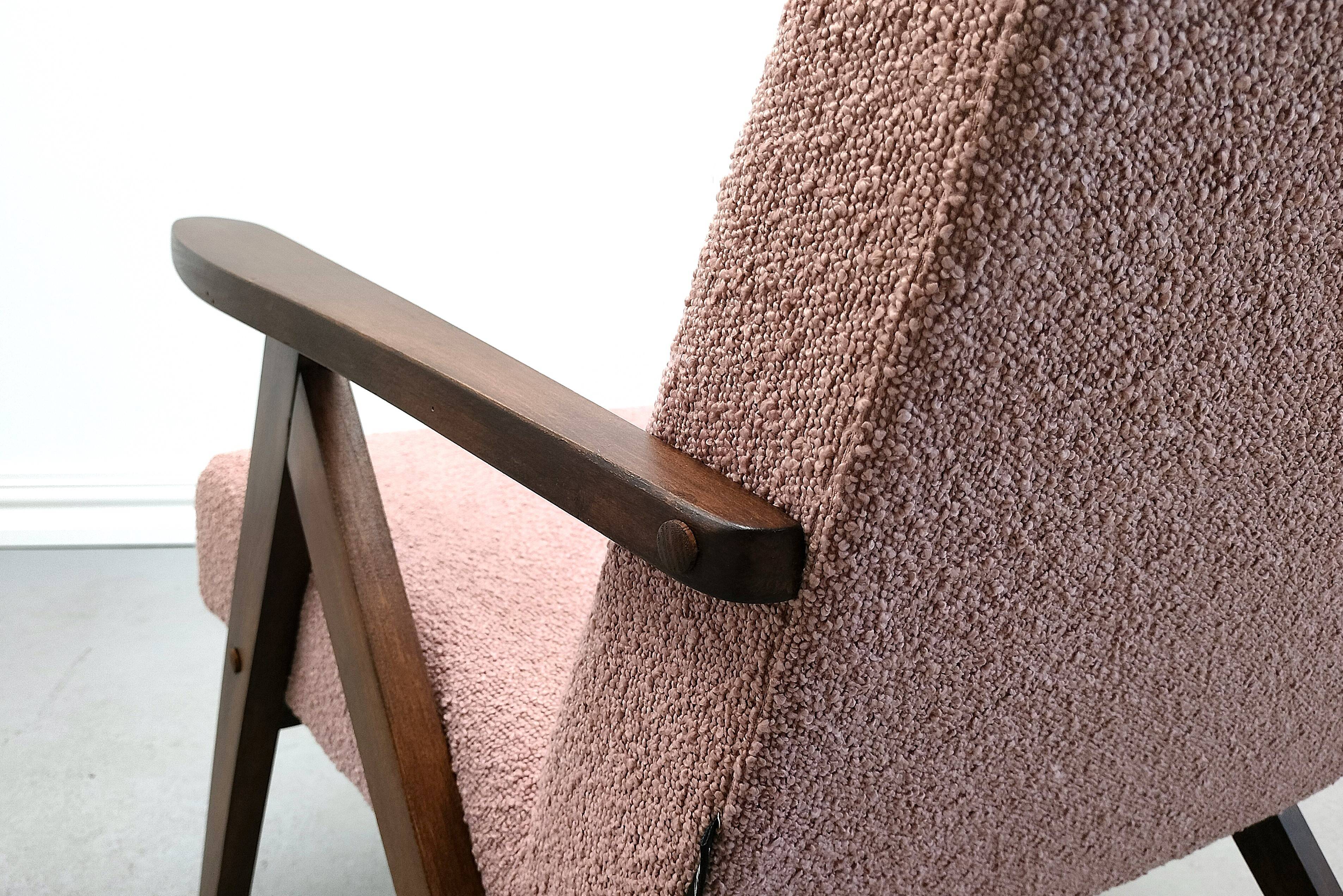 Mid Century Easy Chair Model B - 310 Var in Pink Boucle