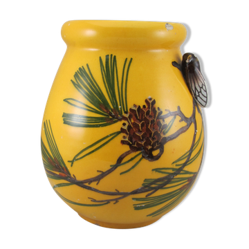 yellow vase