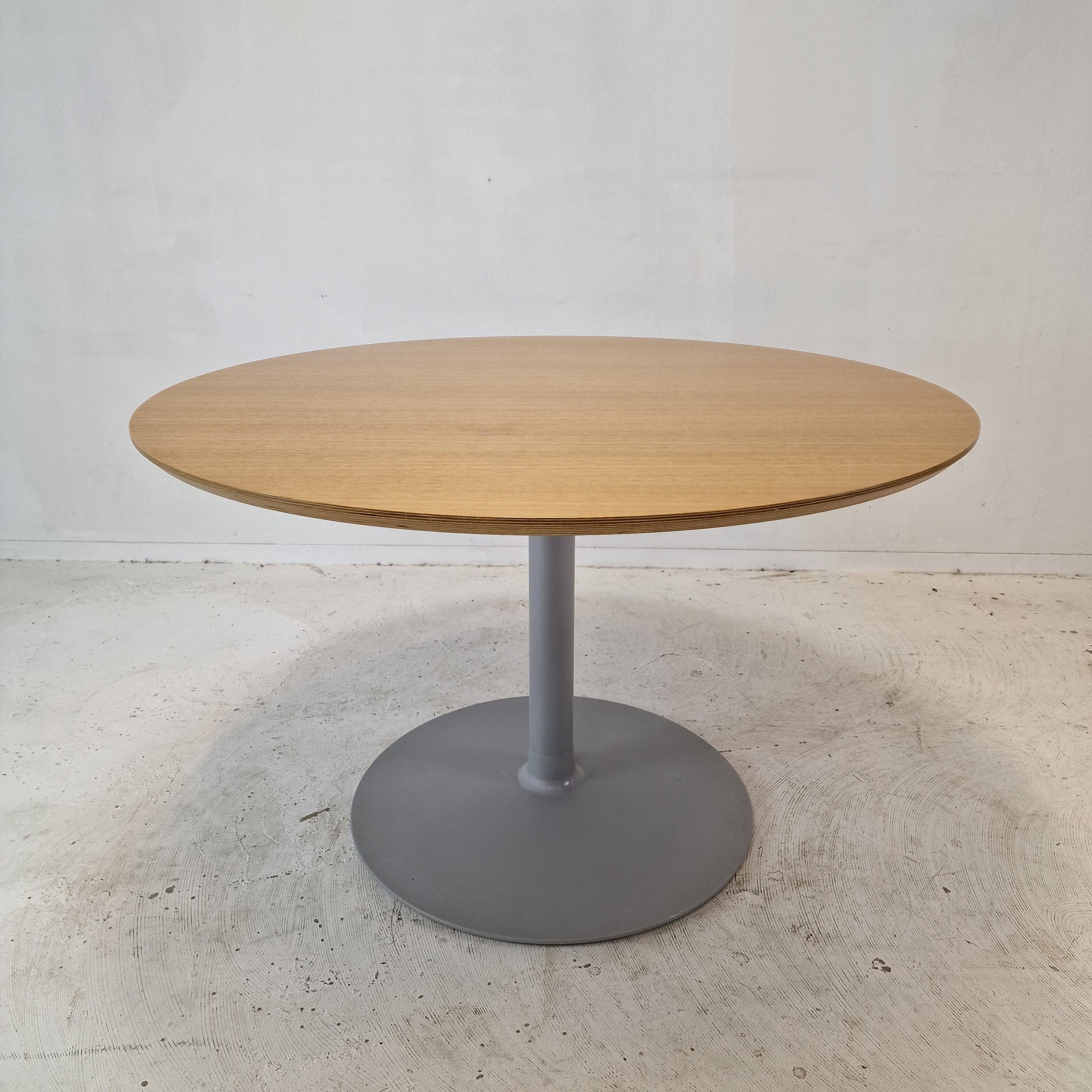 Round Dining Table by Pierre Paulin for Artifort