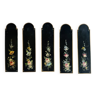 Napoleon III cleanliness plaques in painted tin, floral decoration.