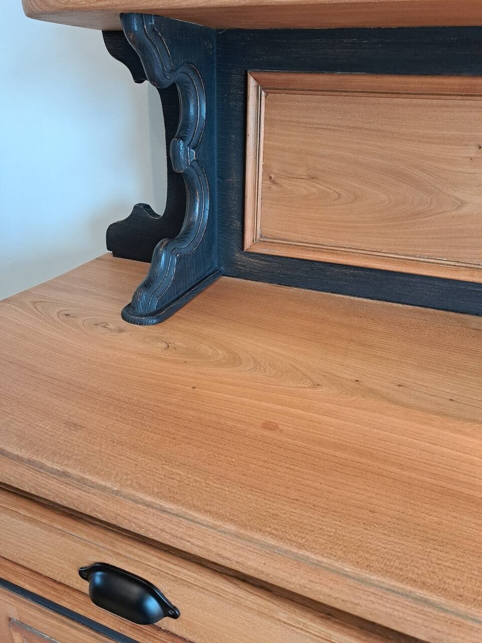 Saint Hubert sideboard in elm wood