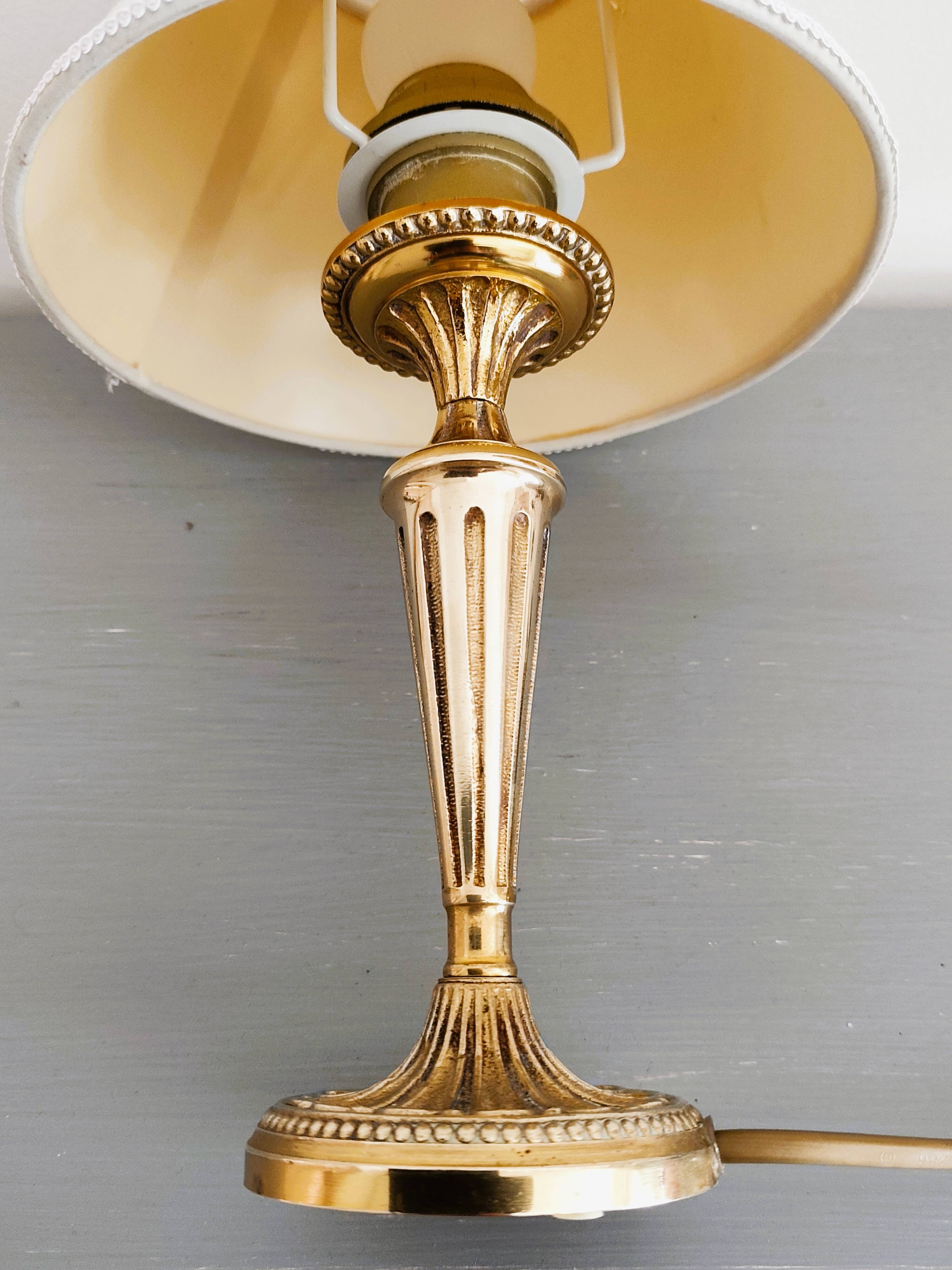 Lampe à poser ancienne en bronze