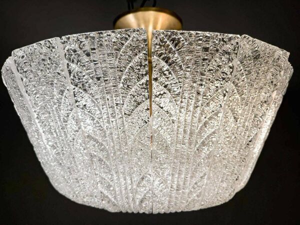 Barovier & Toso. Grand plafonnier/lustre de Barovier & Toso, verre de Murano, Italie, années 1960, exemplaire rare.