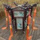 Lanterne chinoise vers 1900 en bois et verres peints
