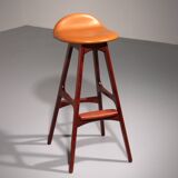 Tabouret de bar danois moderne modèle OD-61 en cuir et bois par Erik Buch pour Oddense Møbelfabrik, 1964
