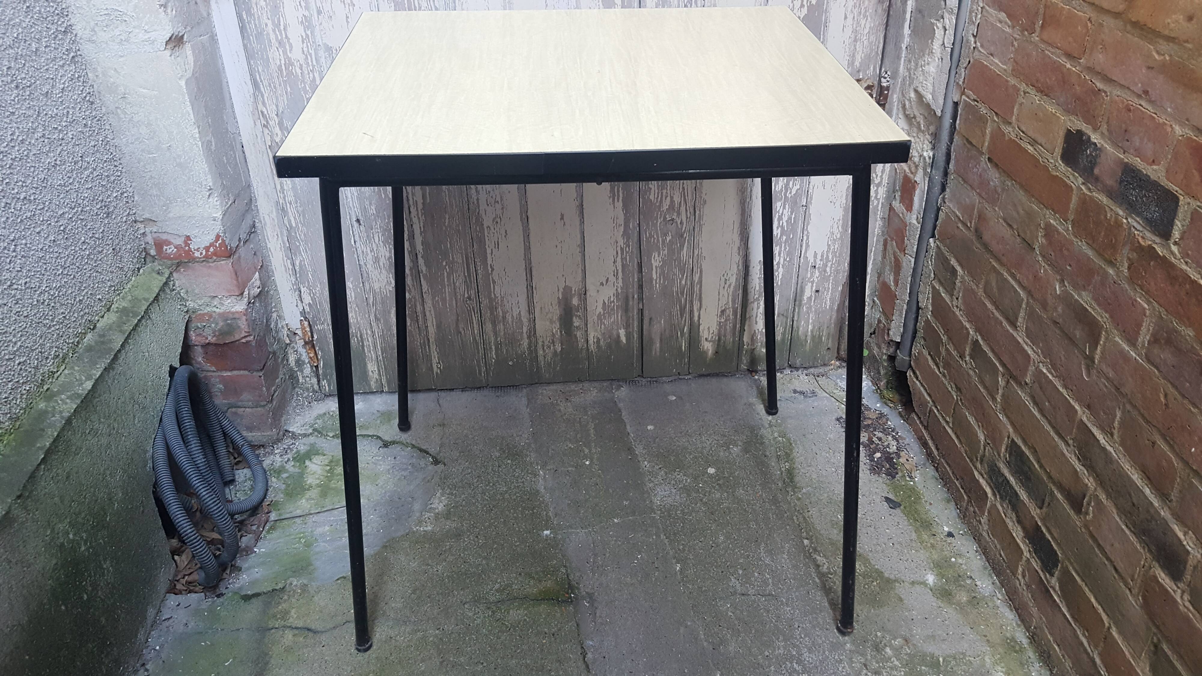 Table from the 1950s foot small model compass