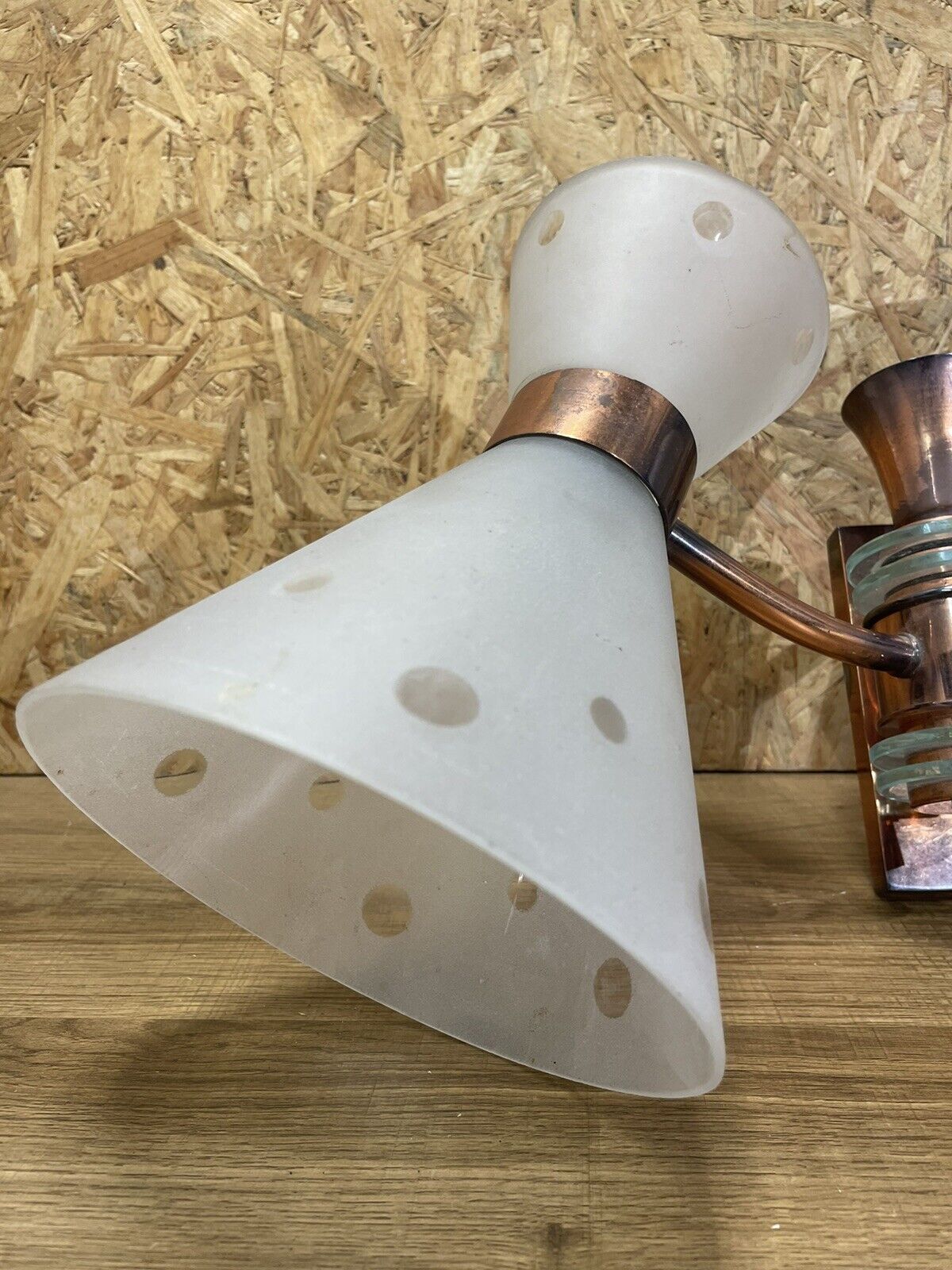 Double wall lamp