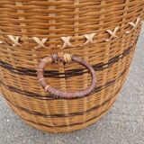 Wicker laundry basket