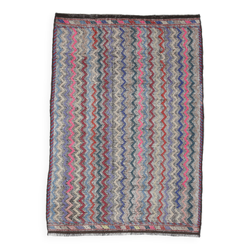 Tapis Kilim tribal vintage rouge et bleu