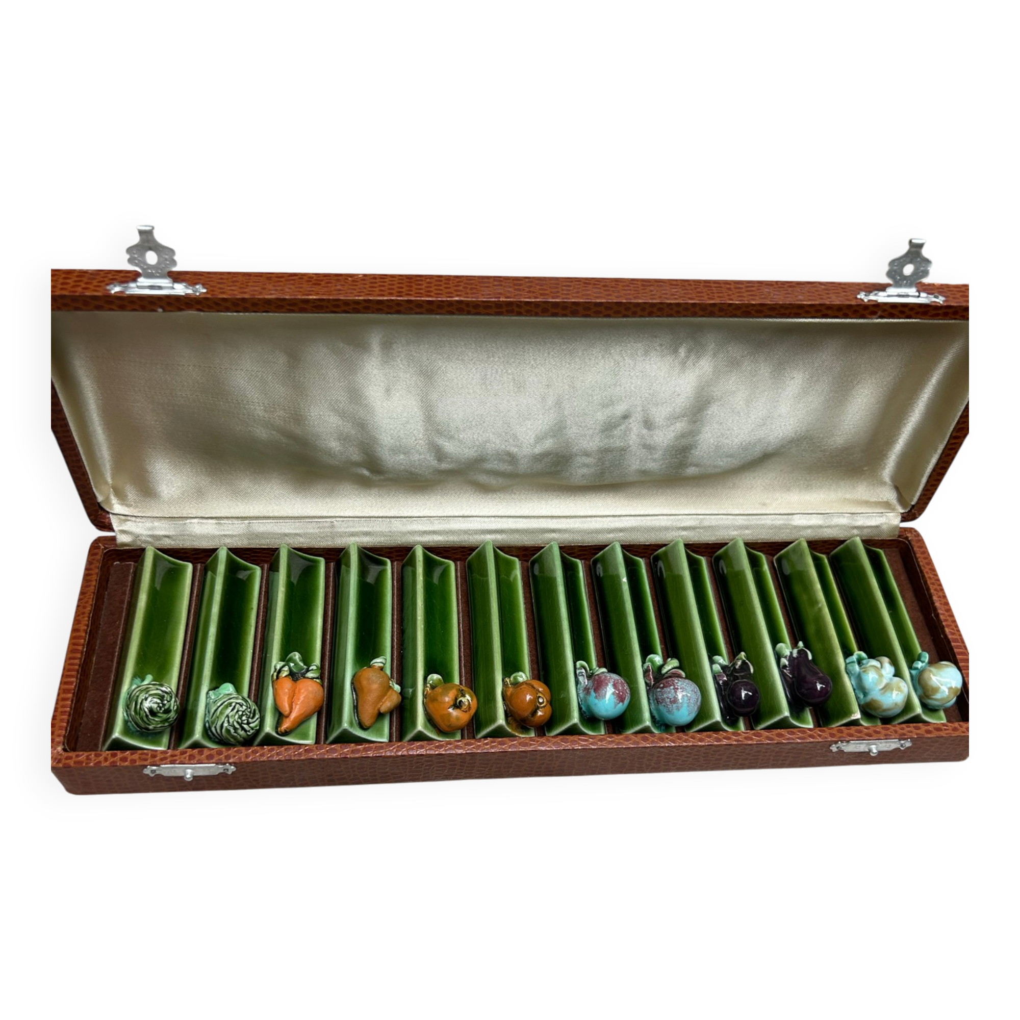 Set of 12 knife rests