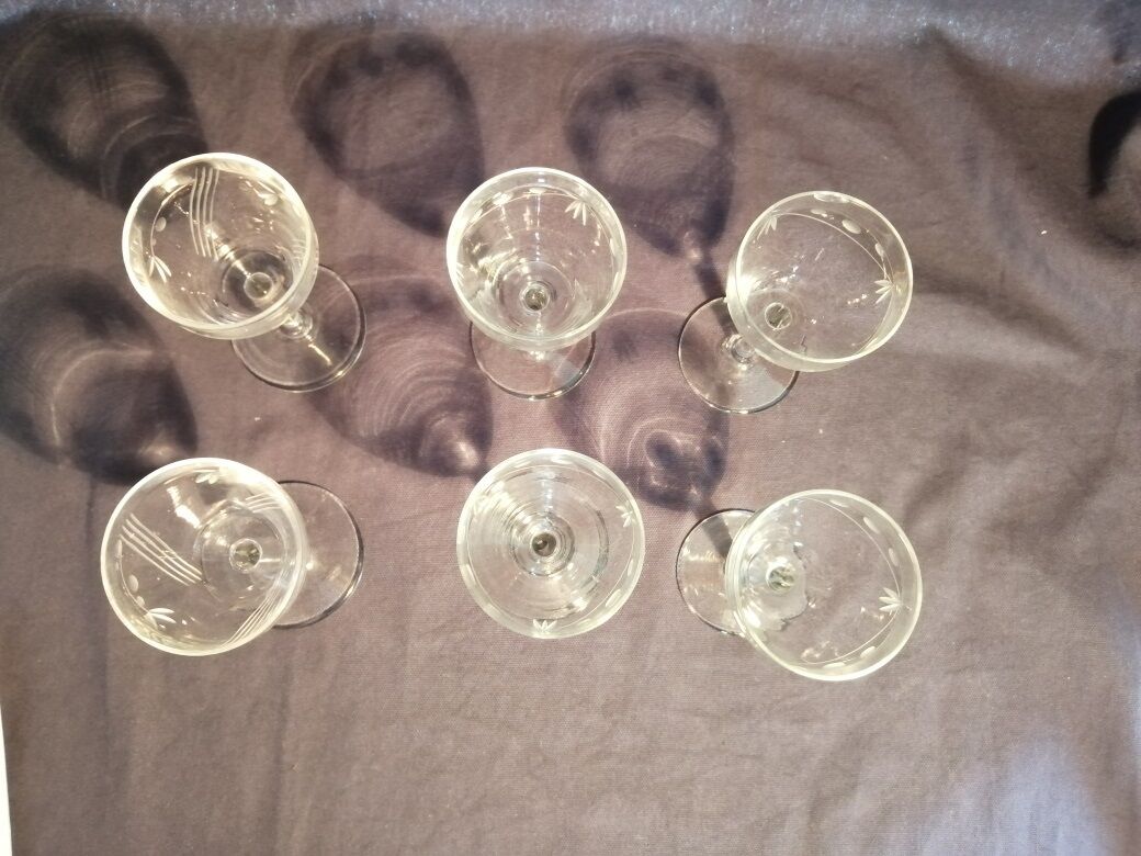 Old vintage glasses with ciselé 6