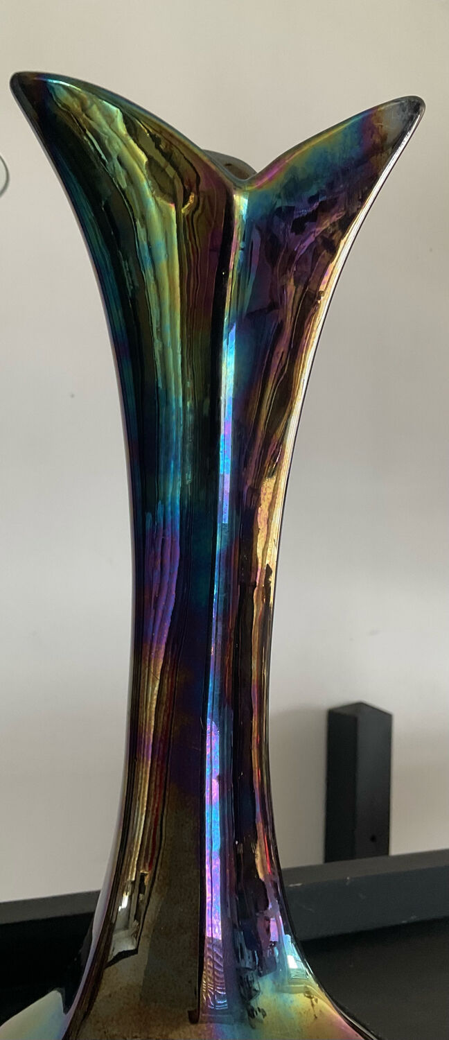 Vintage vase in iridescent ceramic 70s