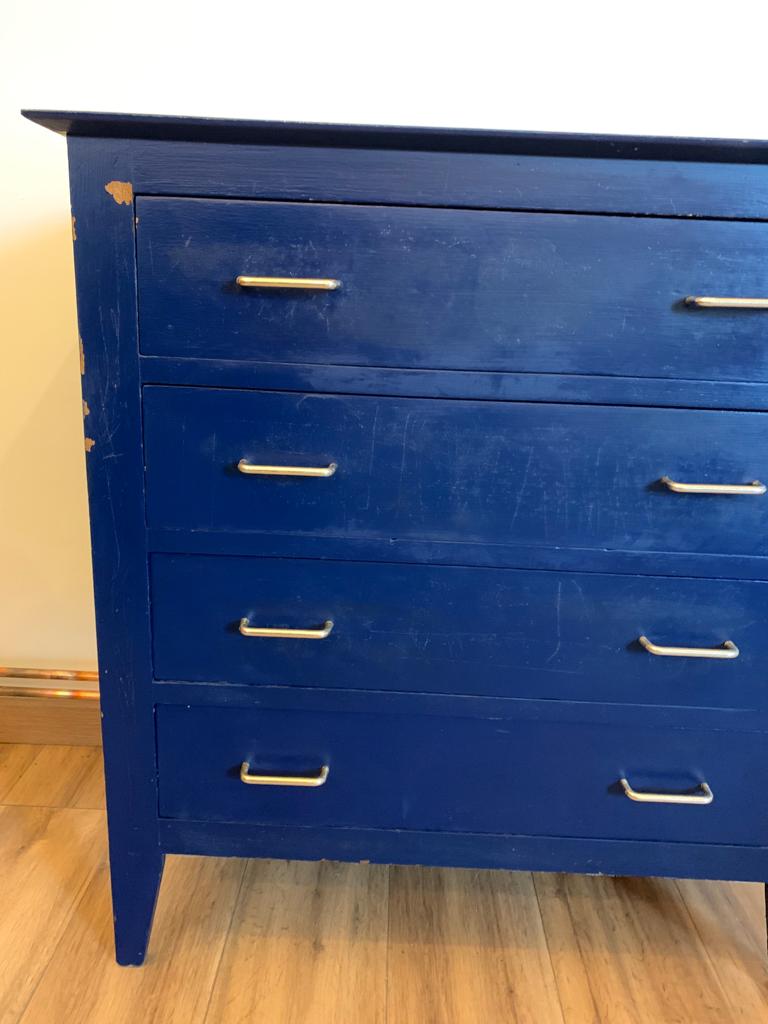 Vintage chest of drawers