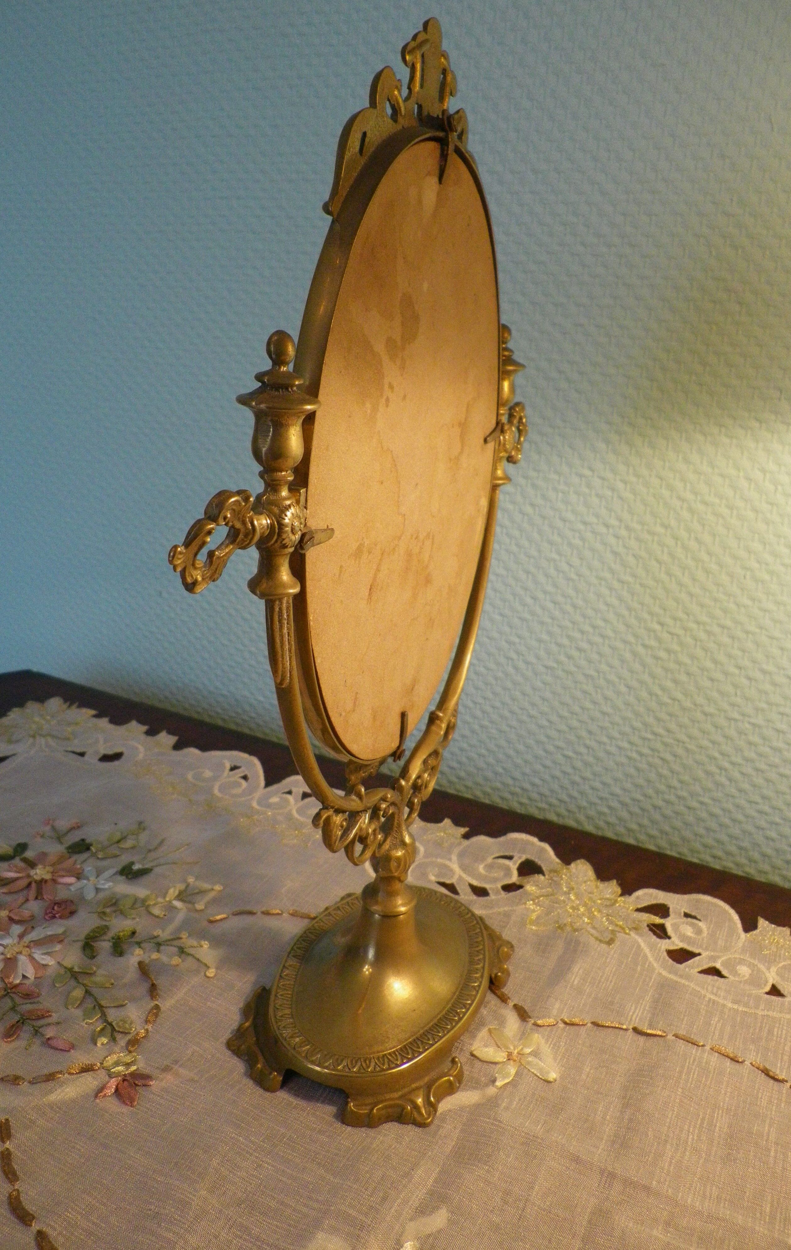 Psyche mirror in brass 39x30cm