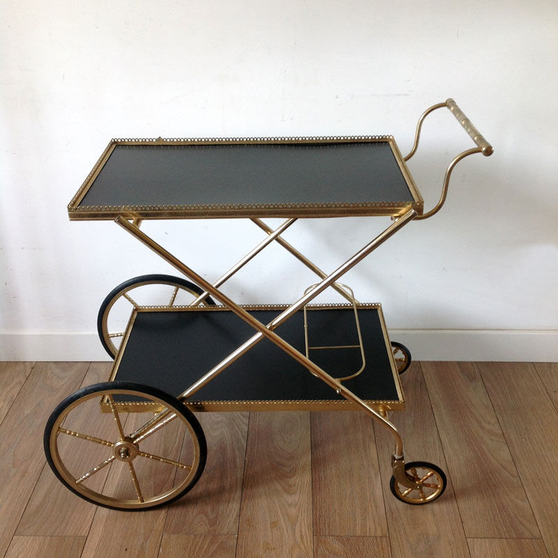 Black and gold dessert