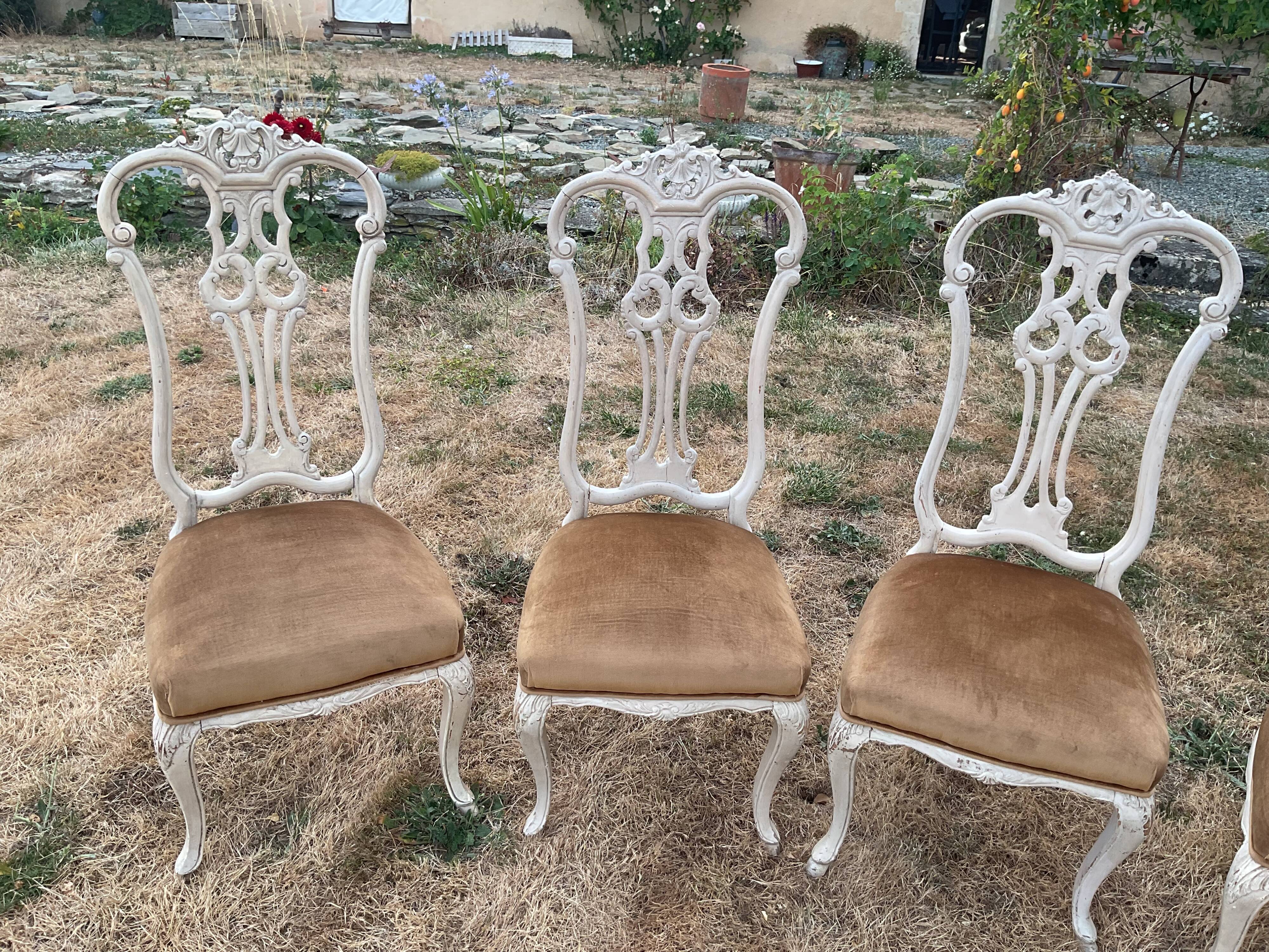 Six chaises gustaviennes