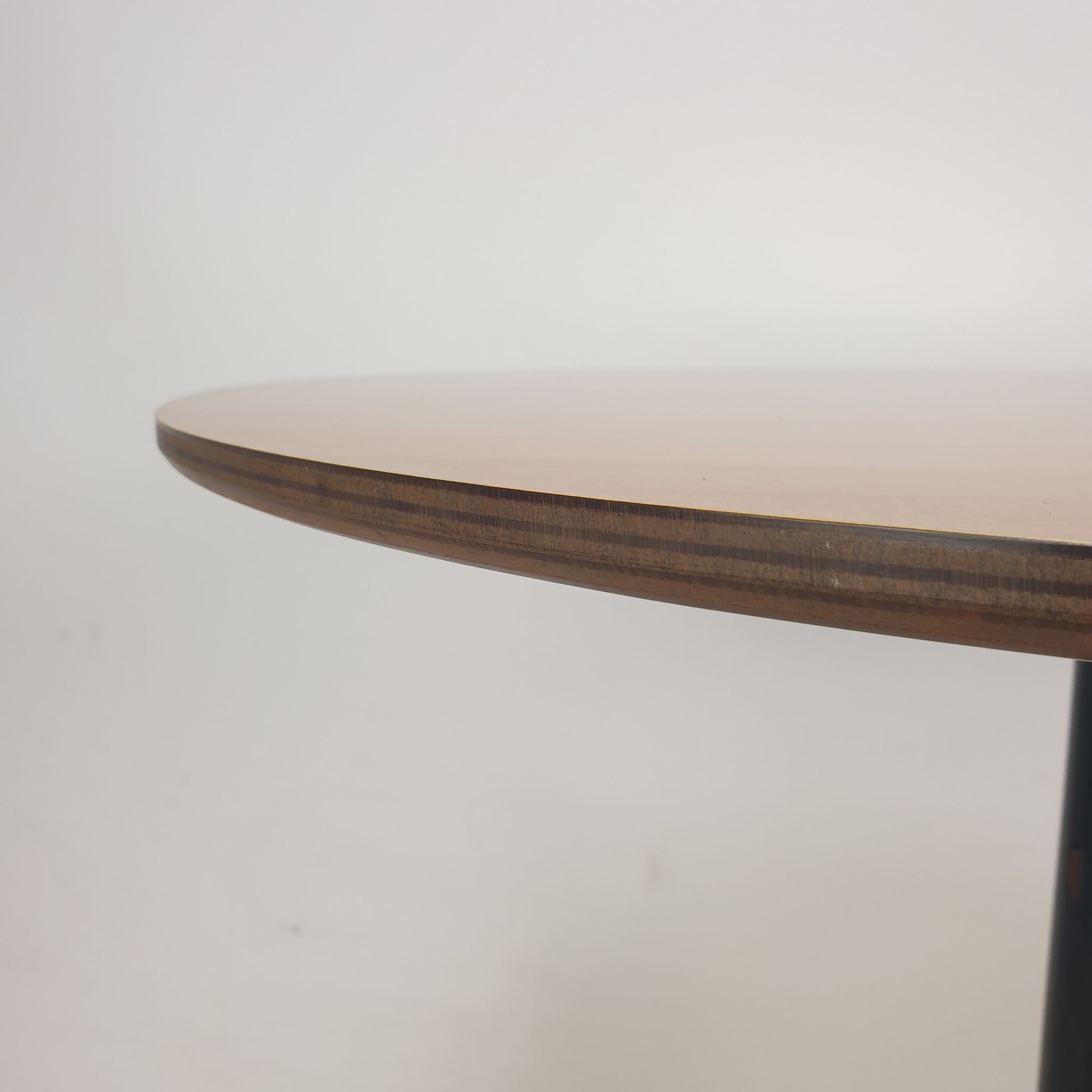 Table à manger ou d’appoint italienne années 1960