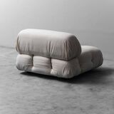 Camaleonda armchair in white cotton: retro-modern style from the 70s.