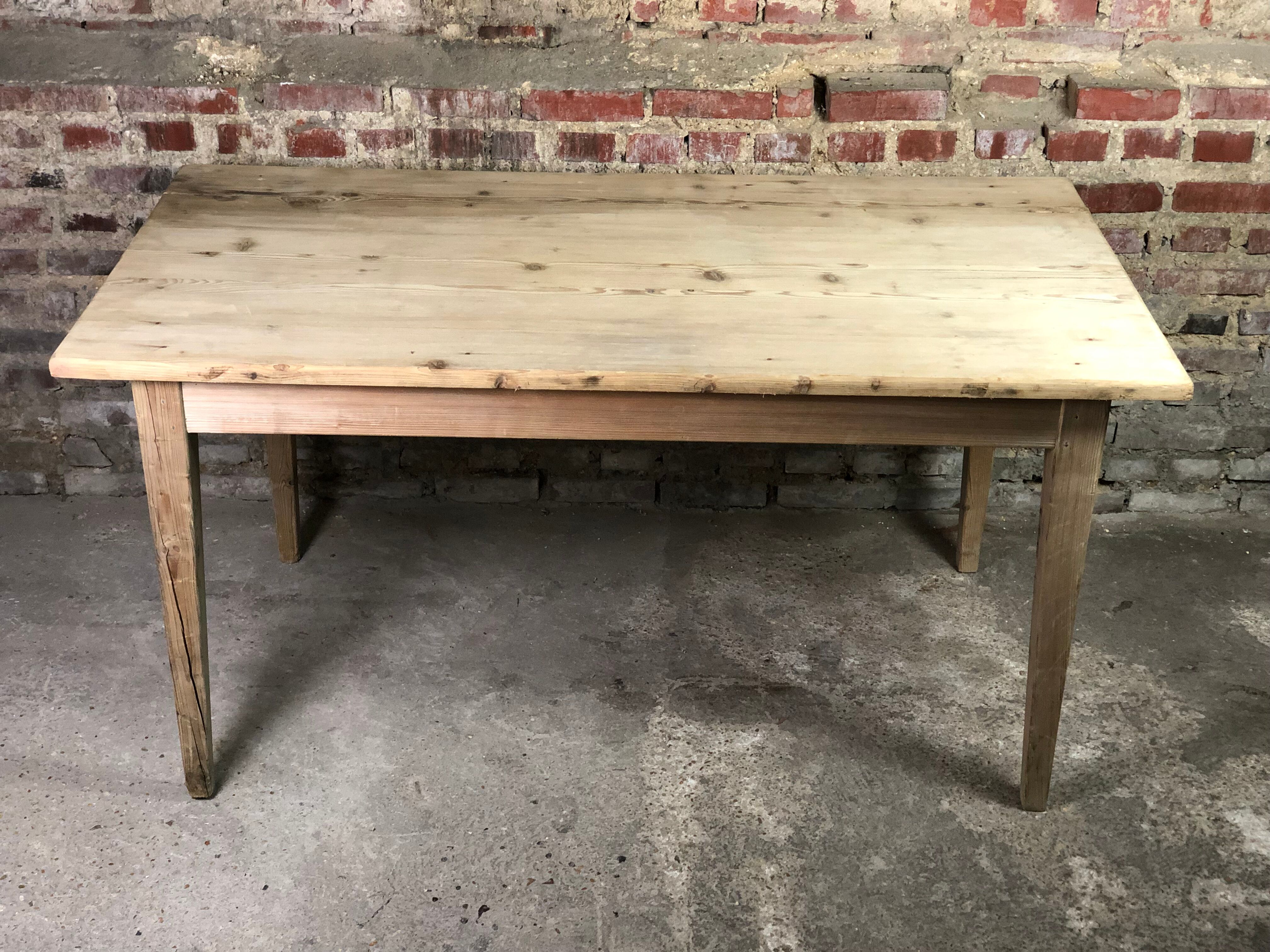 Farm table in raw pichepin 1900s