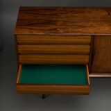 Danish buffet in rosewood, model no. 18, made in Oman by Jun Mobelfabrik, 1960s.