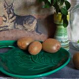 Plat de présentation forme libre Barbotine verte années 50