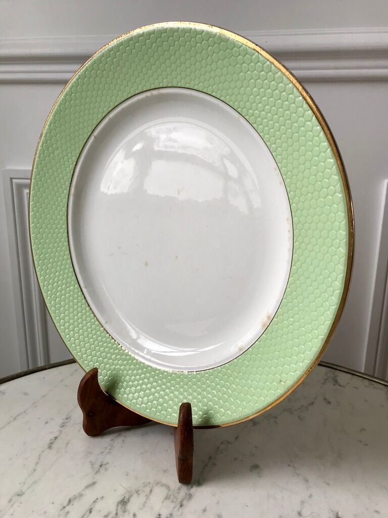 pastel green round dish honeycomb Moulin des Loups / L'Amandinoise years 51