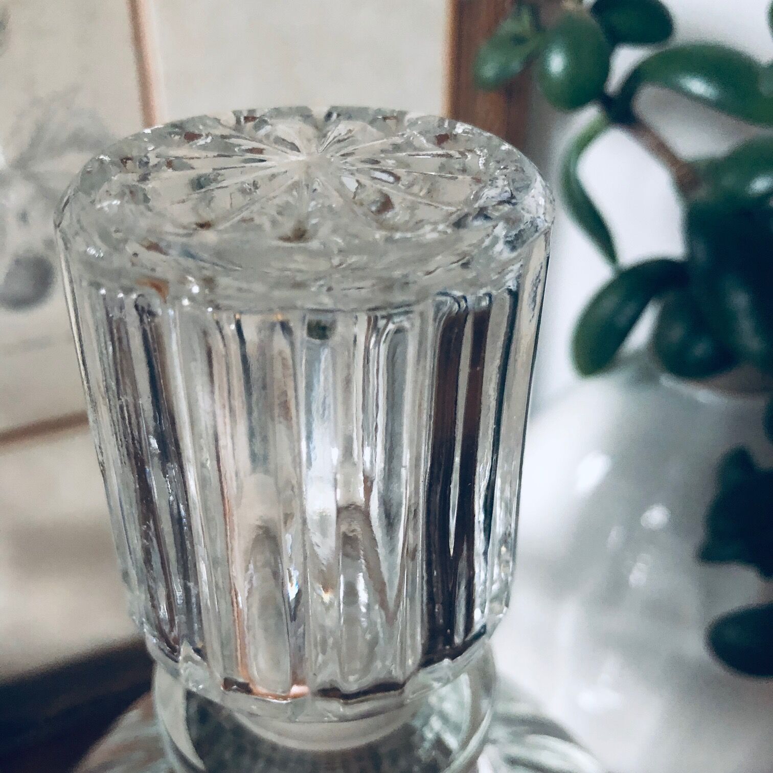 Carafe vintage glass ball