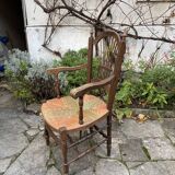 Mulched wooden armchair