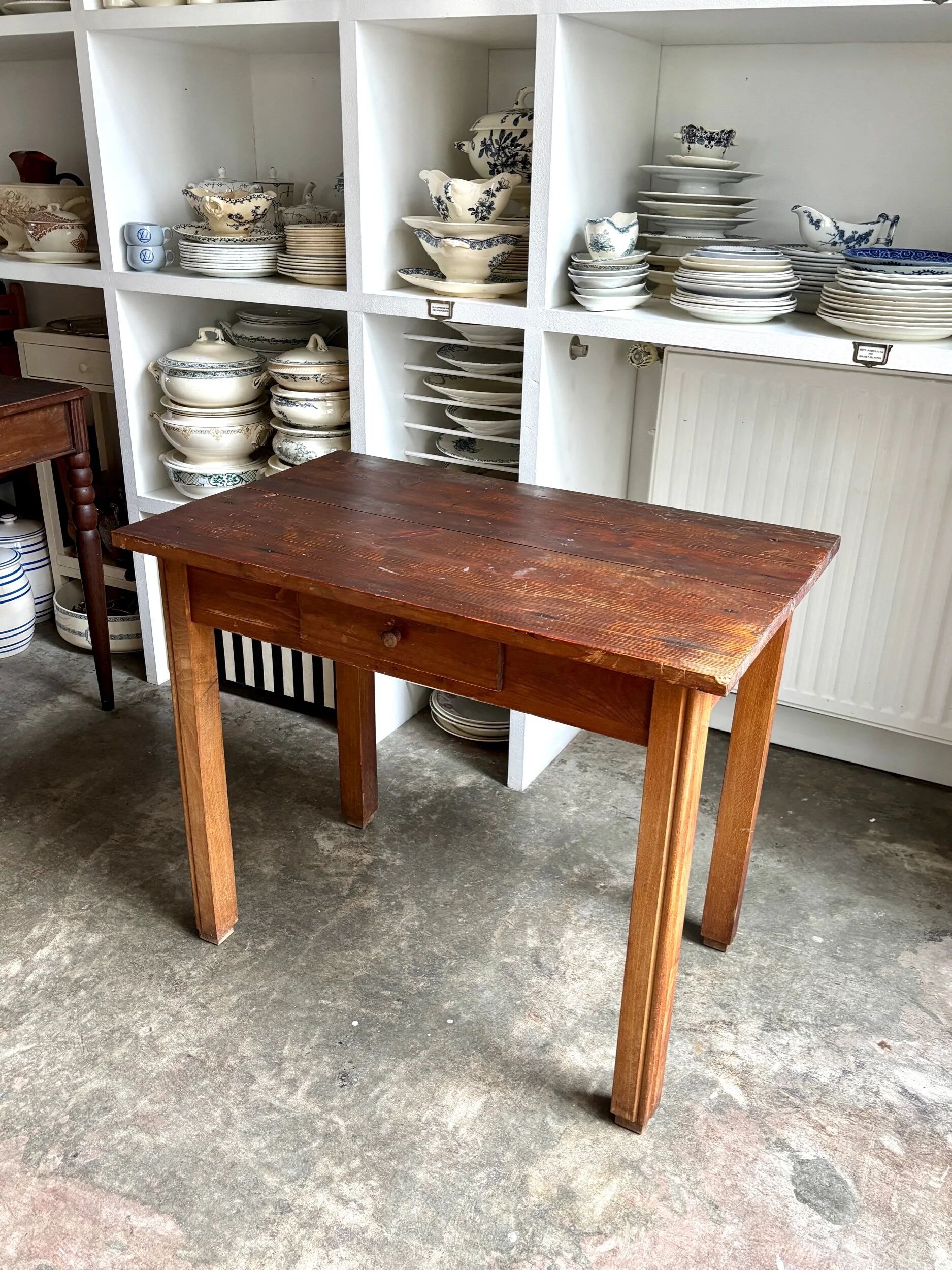 Desk, dark wood table with 1 drawer
