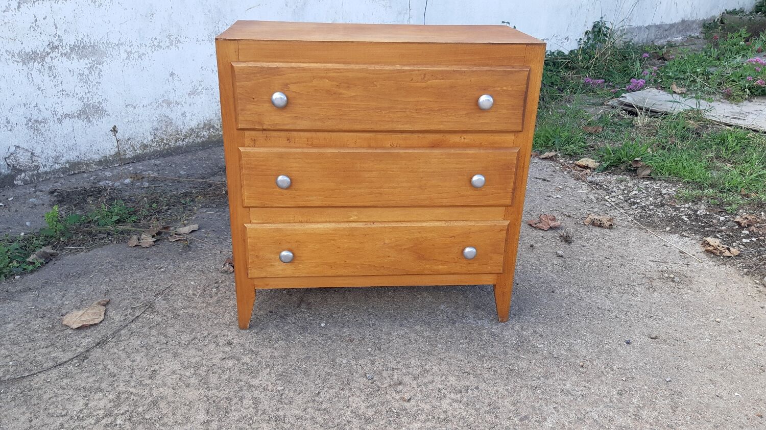 Vintage chest of drawers