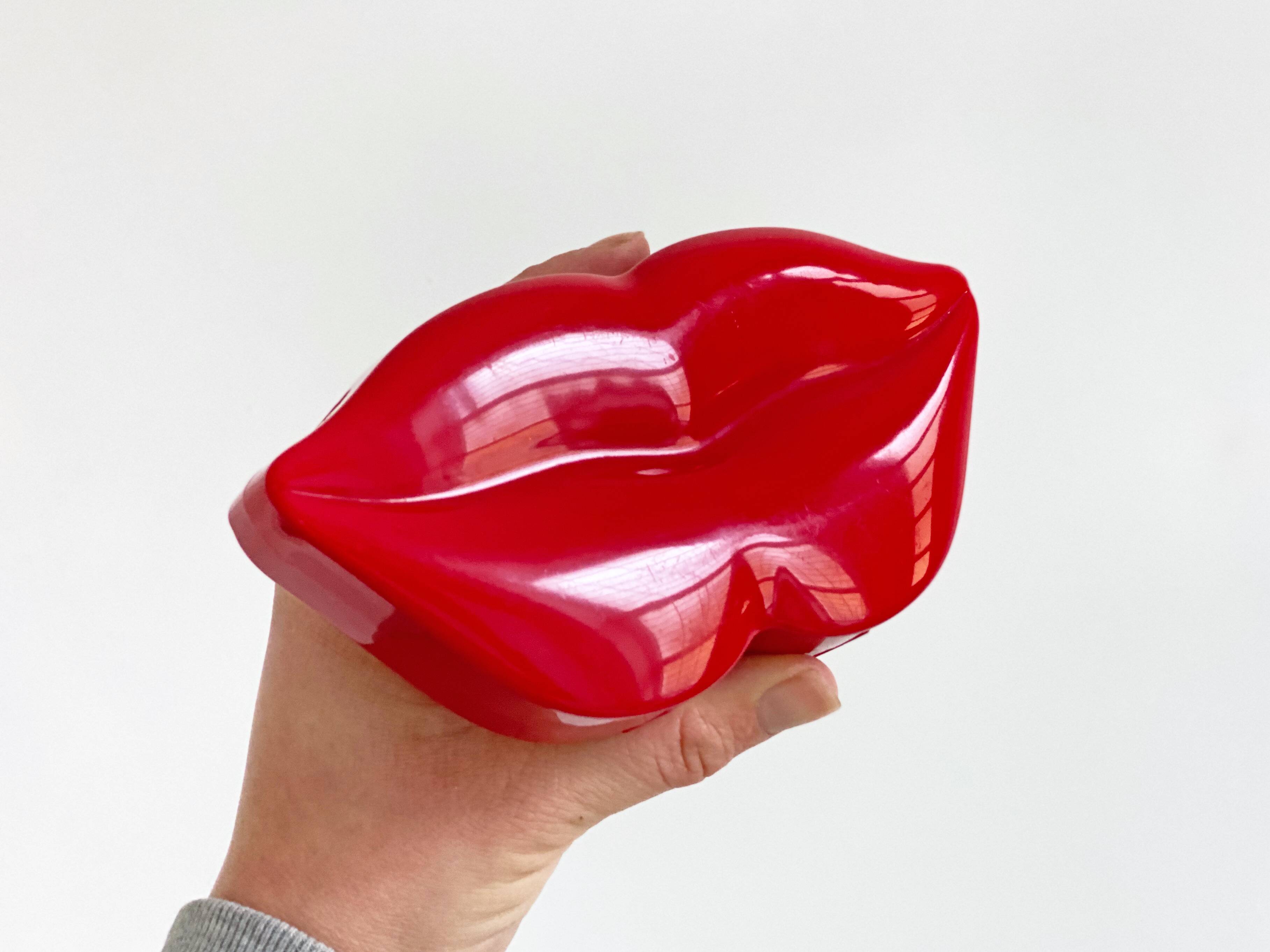 Pop Art red plastic Lips desk organizer / pen holder