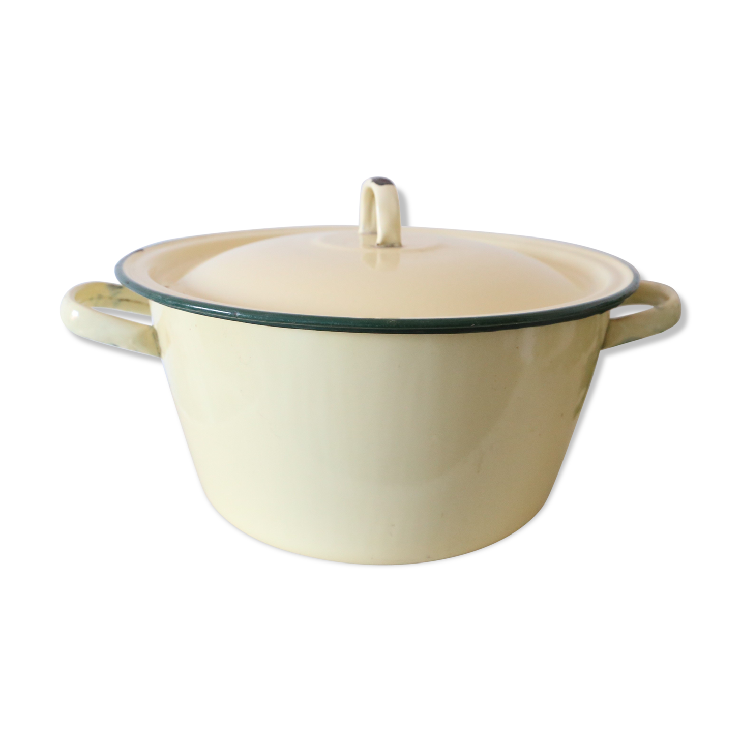 Enamelled metal marmite, pale yellow, vintage