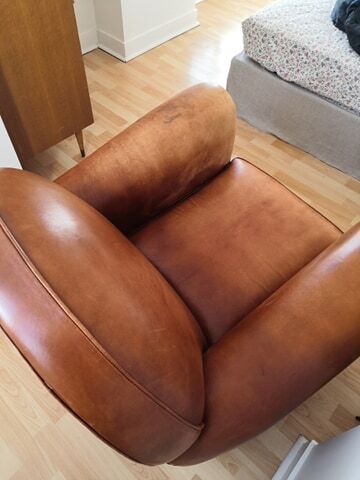 Tawny vintage leather club chair