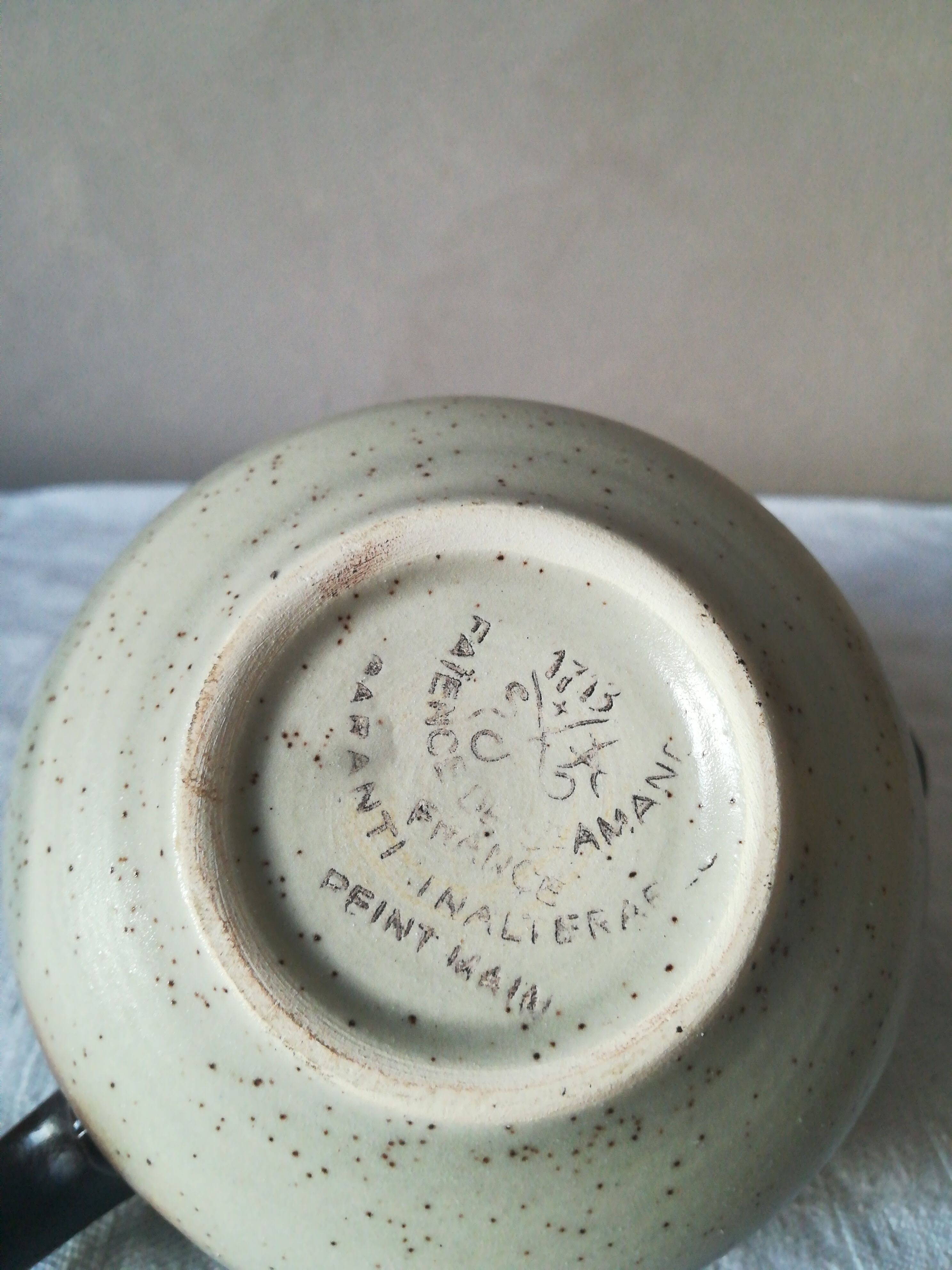 2 cove stoneware bowls