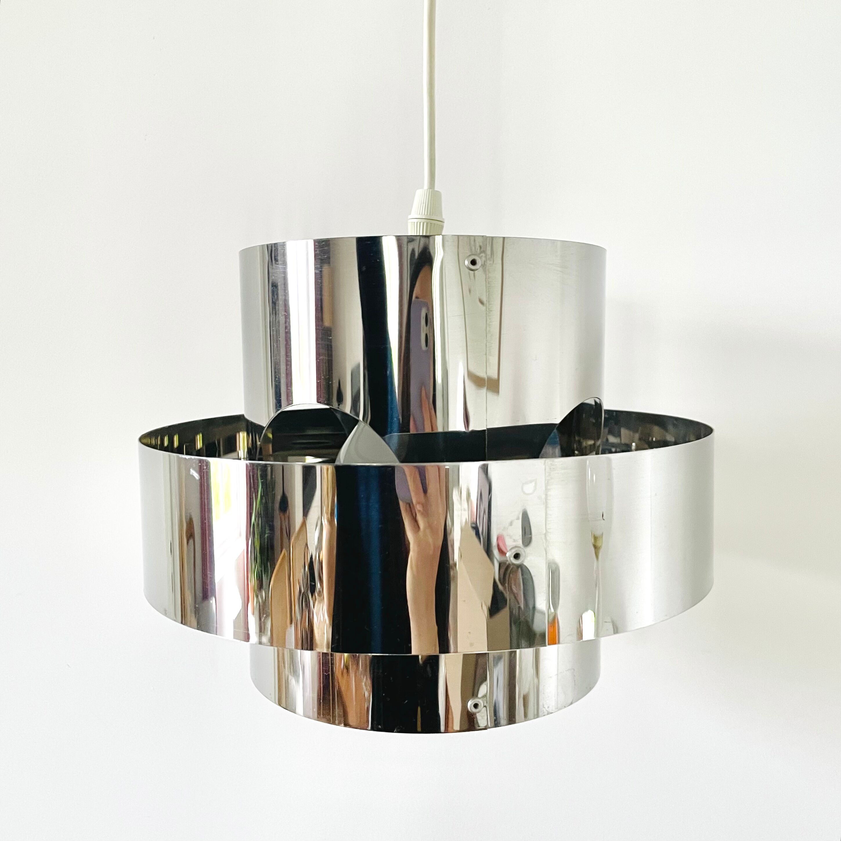 Space age adjustable pendant lamp
