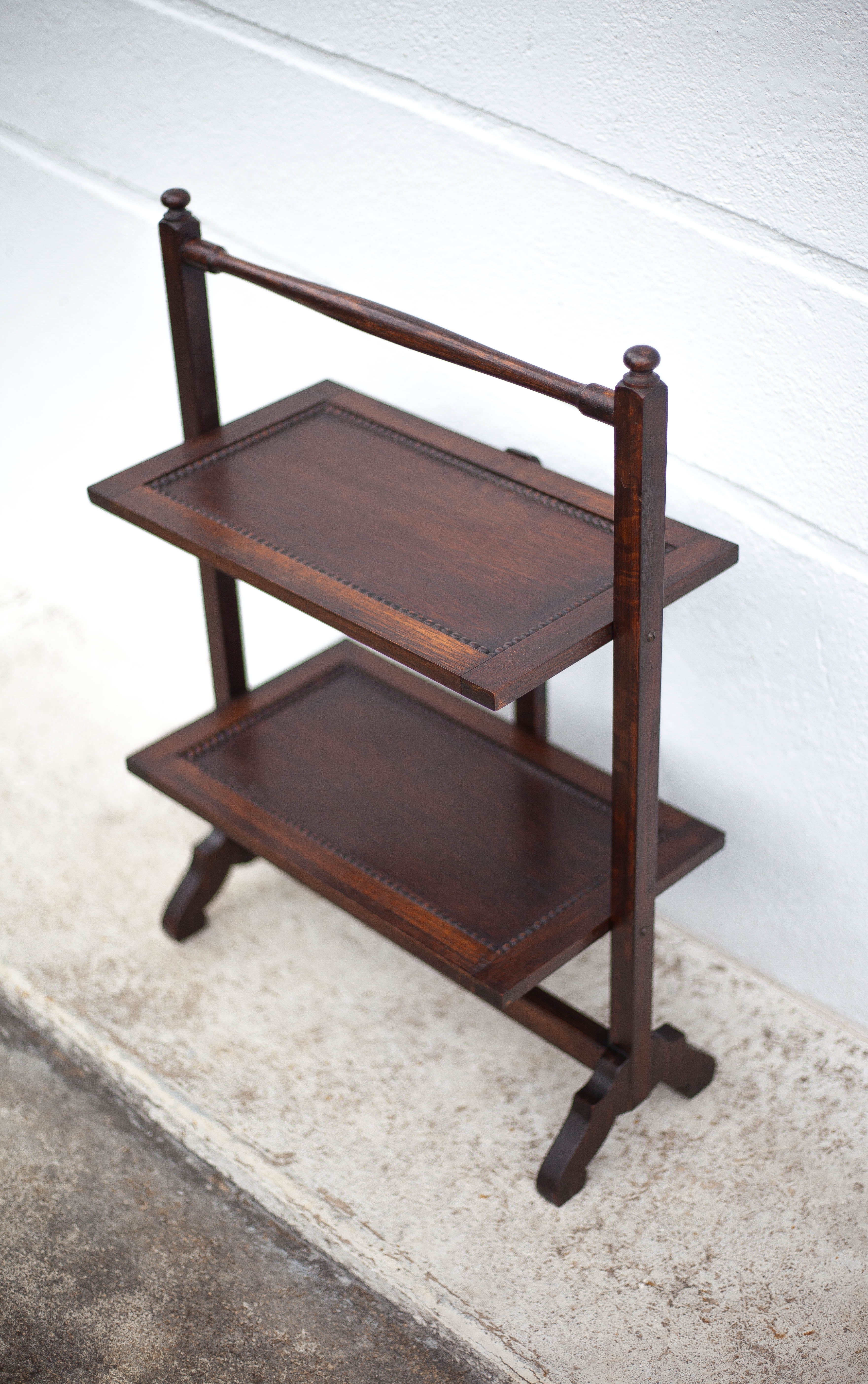 Wooden folding table, cake presentation support, side table, cake stand