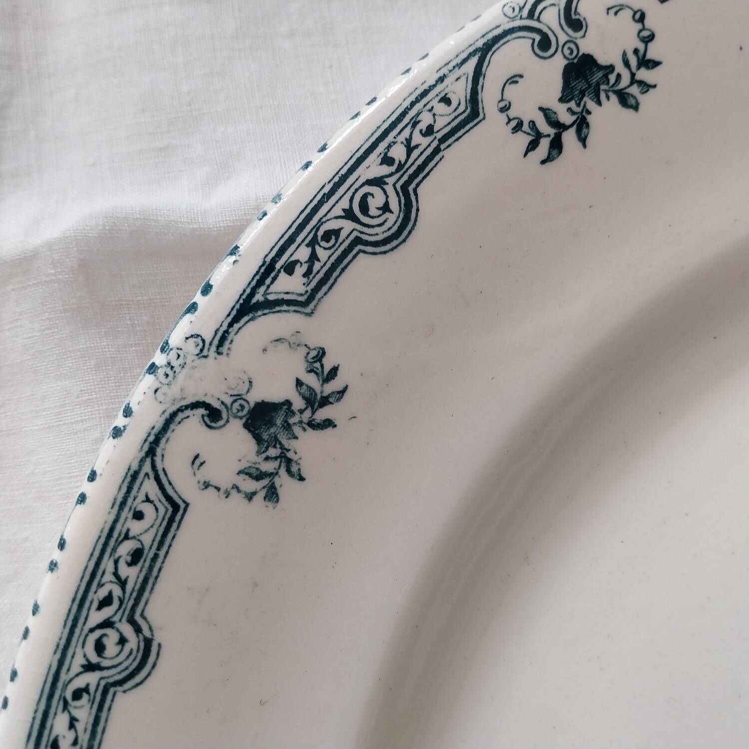 Old large iron earth dish Parmentier Salins