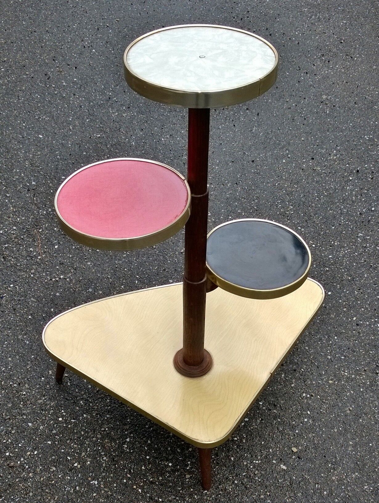 saddle wears plant formica and teak year 50