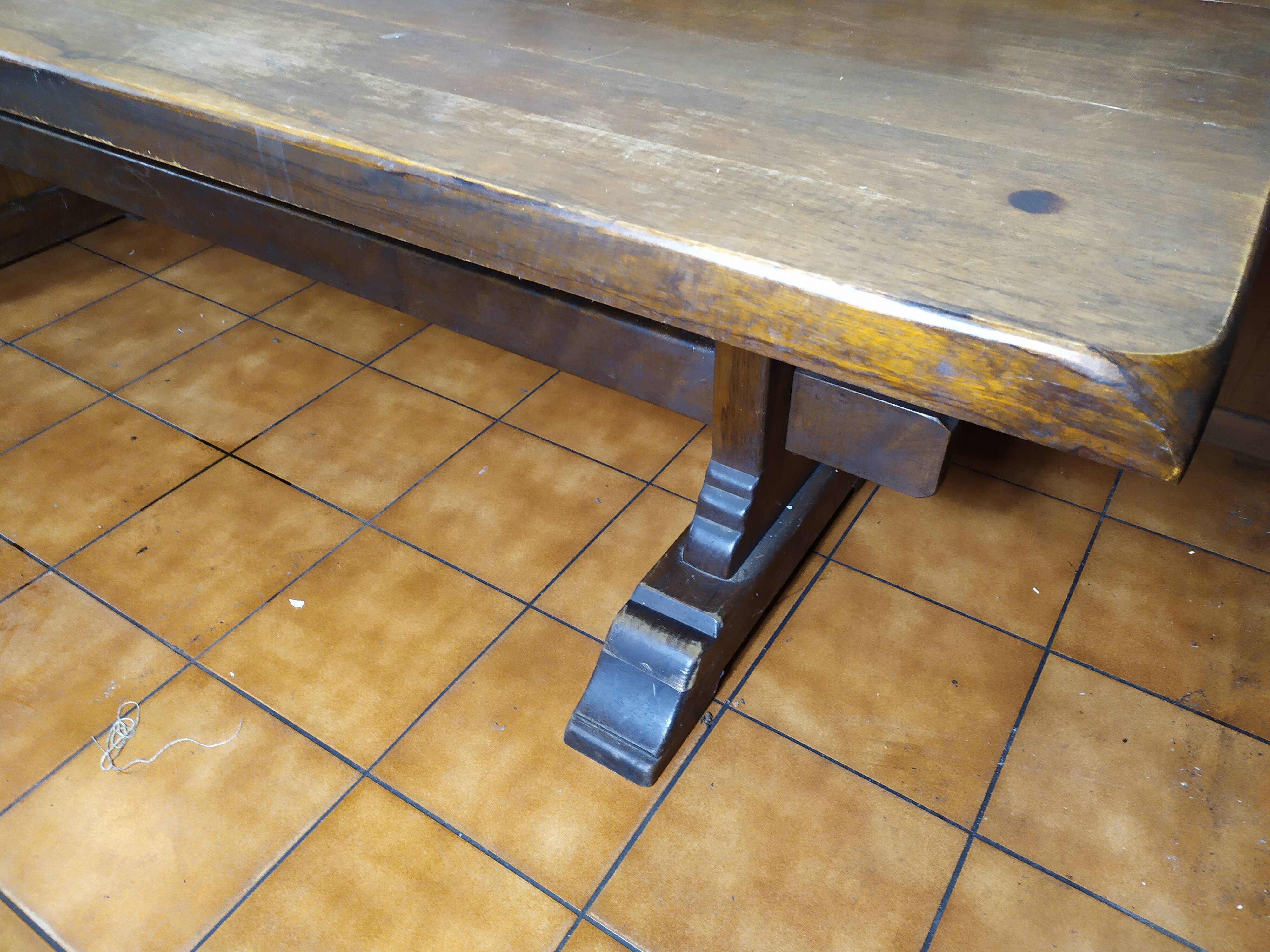 Dining table in solid wood for 10 - 12 people