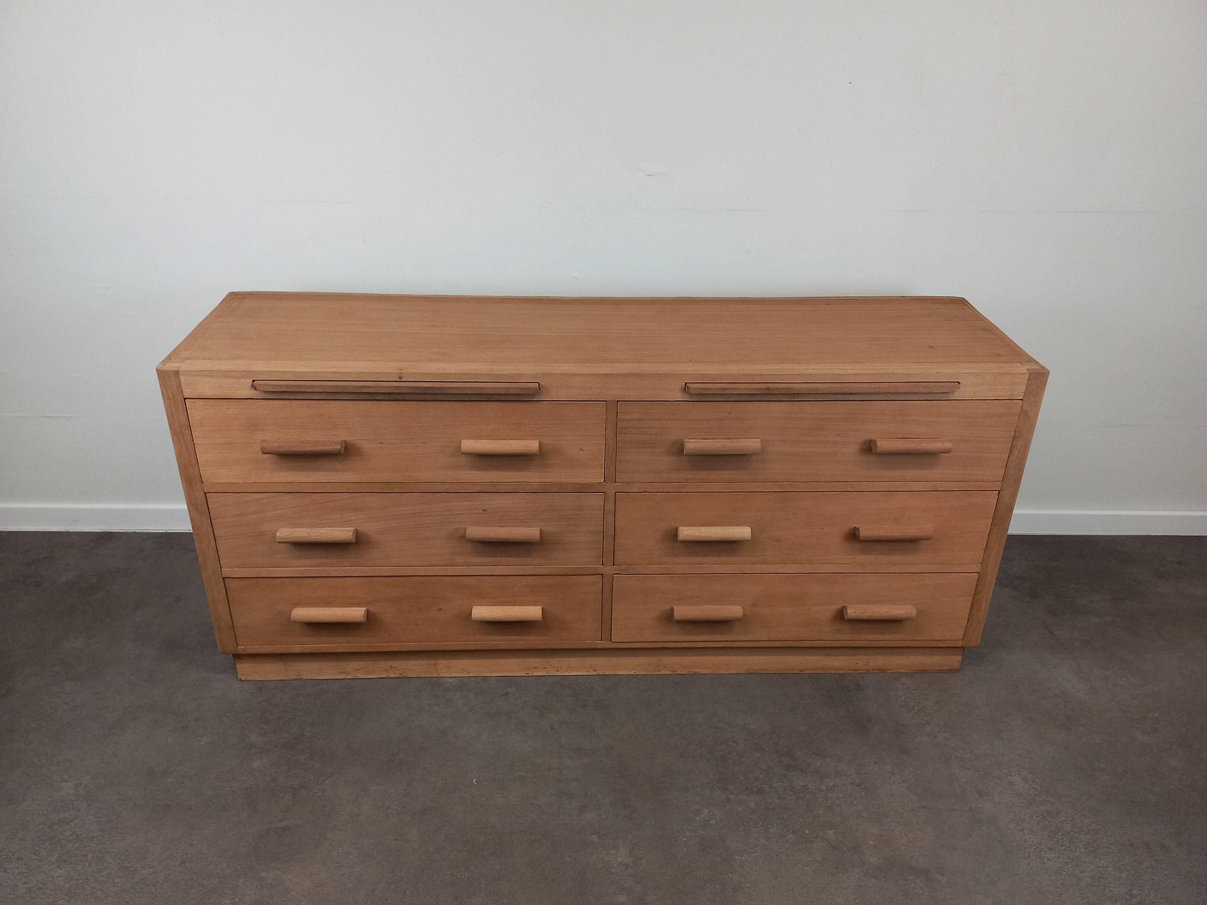 Meuble à tiroirs art déco