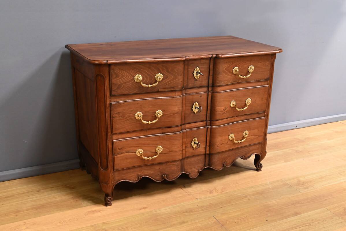 Acacia chest of drawers, Louis XV period – 2nd part of the 18th century