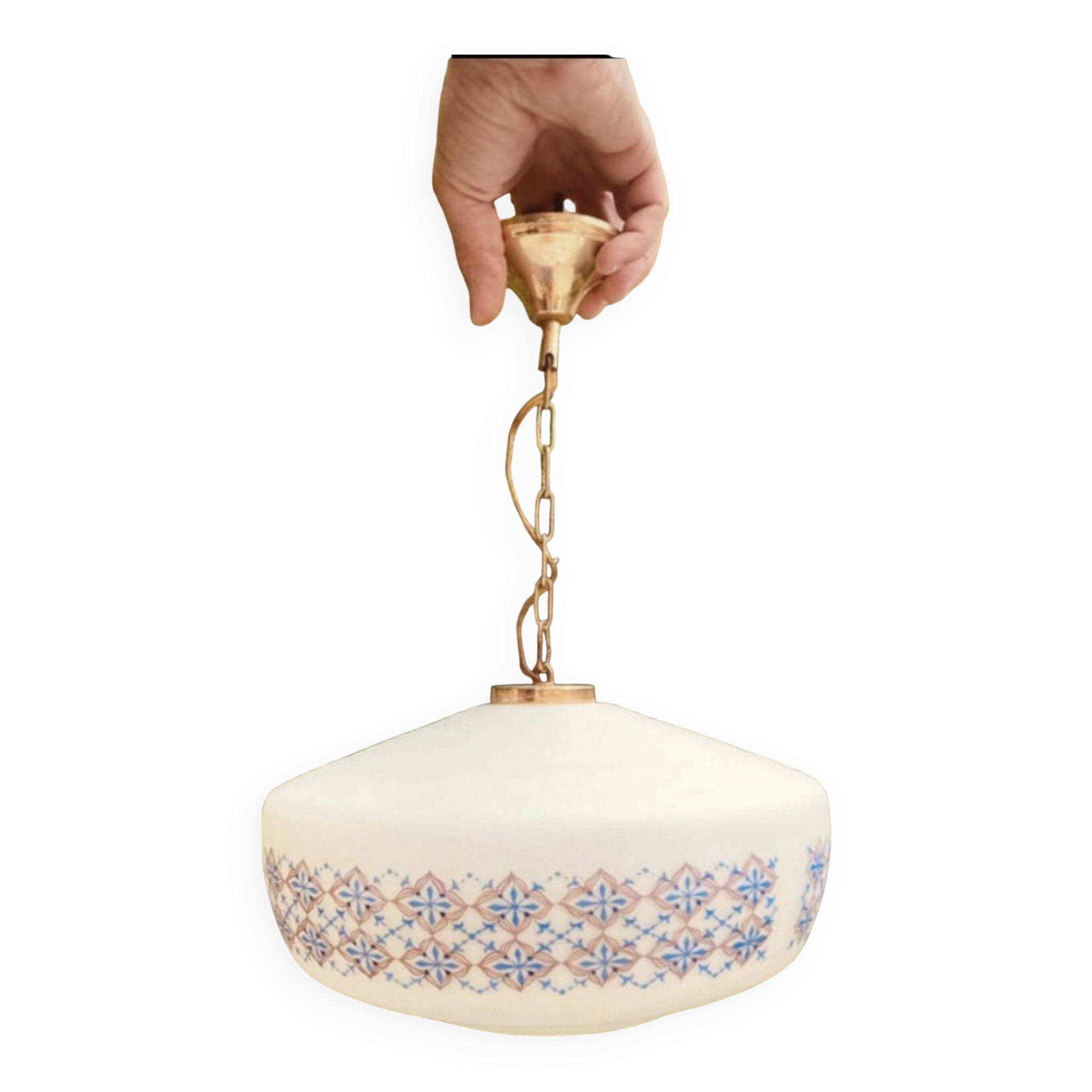 Suspension in opaline milk glass