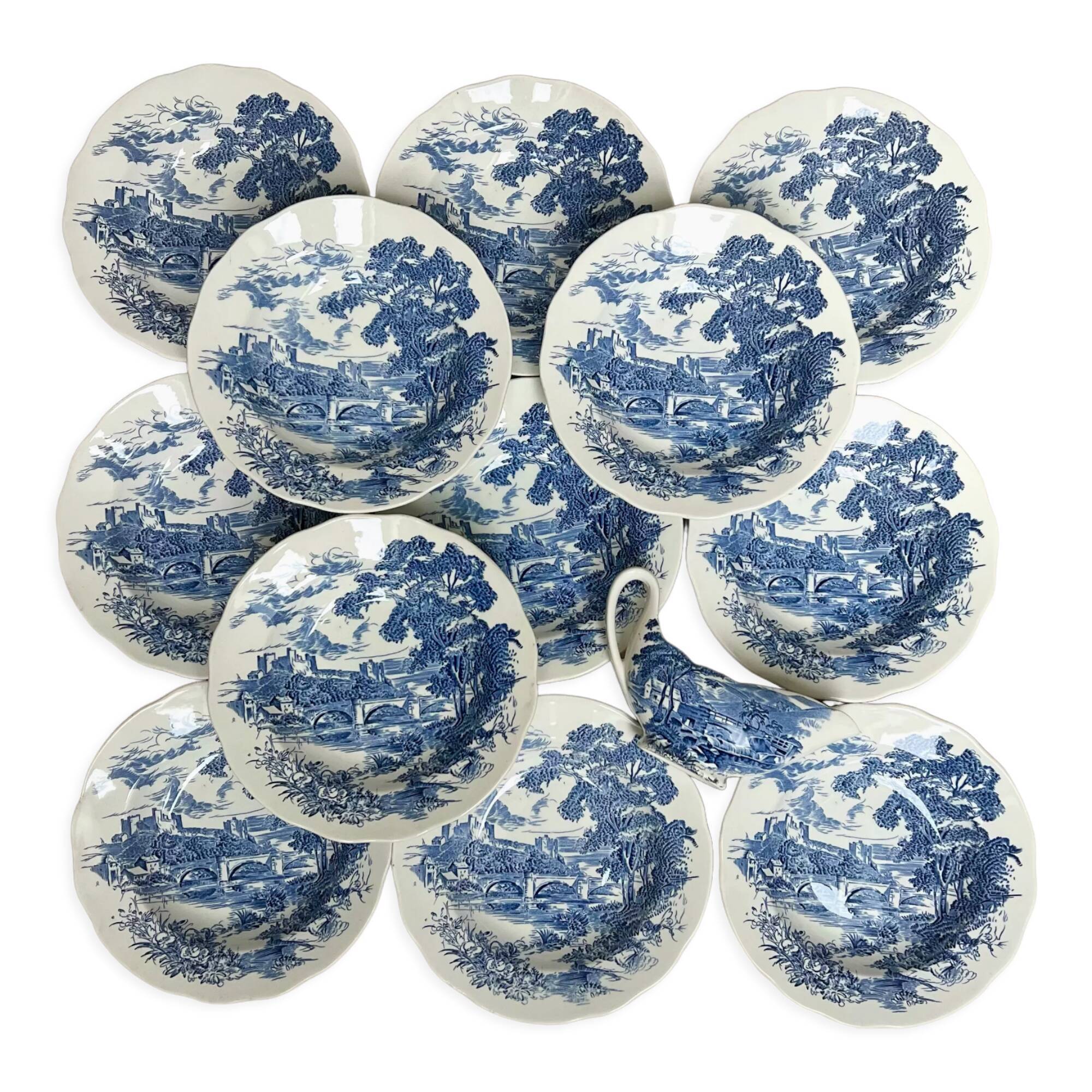 English plates Gien countryside