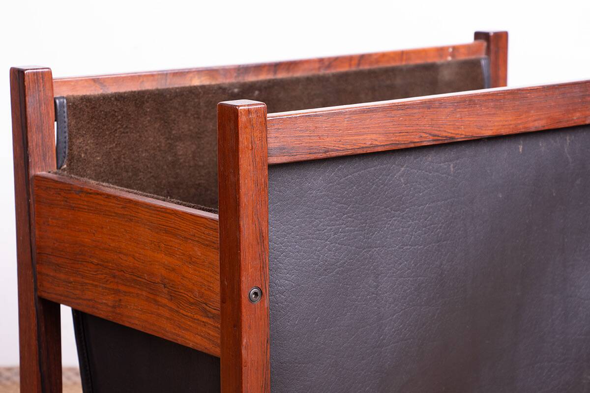 Danish magazine rack in rosewood and leather, 1960.