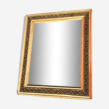 Wooden mirror 28x33cm