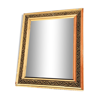 Wooden mirror 28x33cm
